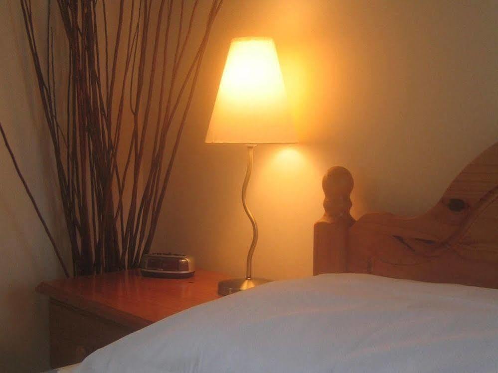 The Olde School House Bed & Breakfast Сихаузес Екстериор снимка